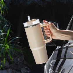 Mugs con Asa, Tapa y Bombilla – Personalizados en Varios Colores para Regalos Corporativos